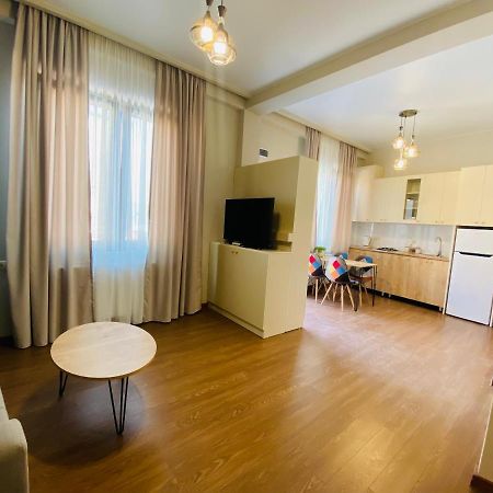 Luxury Apartment In Old Tbilisi With Terrace Екстериор снимка