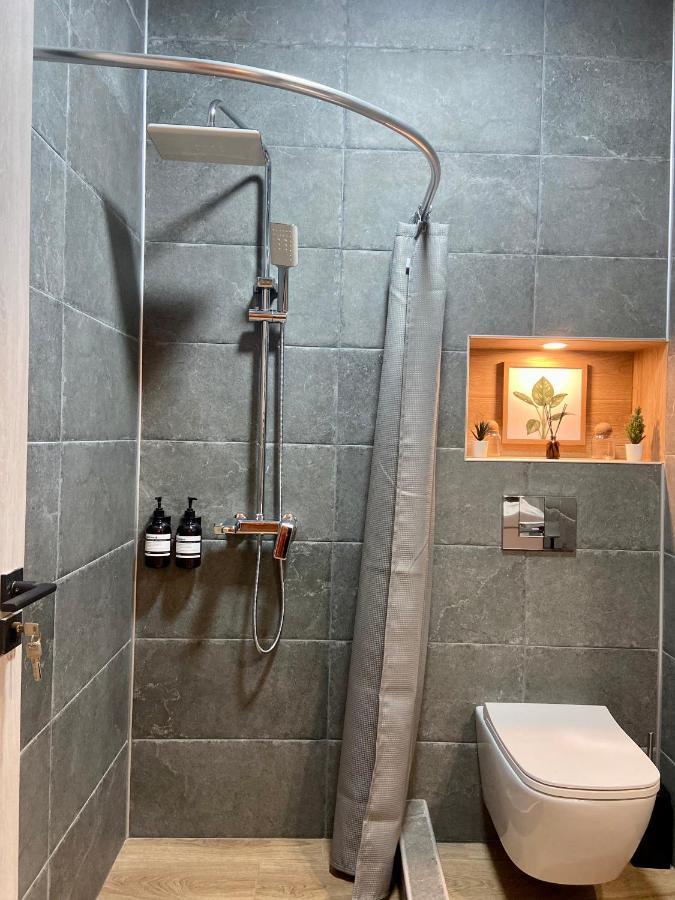Luxury Apartment In Old Tbilisi With Terrace Екстериор снимка