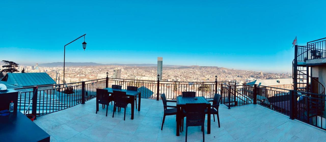 Luxury Apartment In Old Tbilisi With Terrace Екстериор снимка
