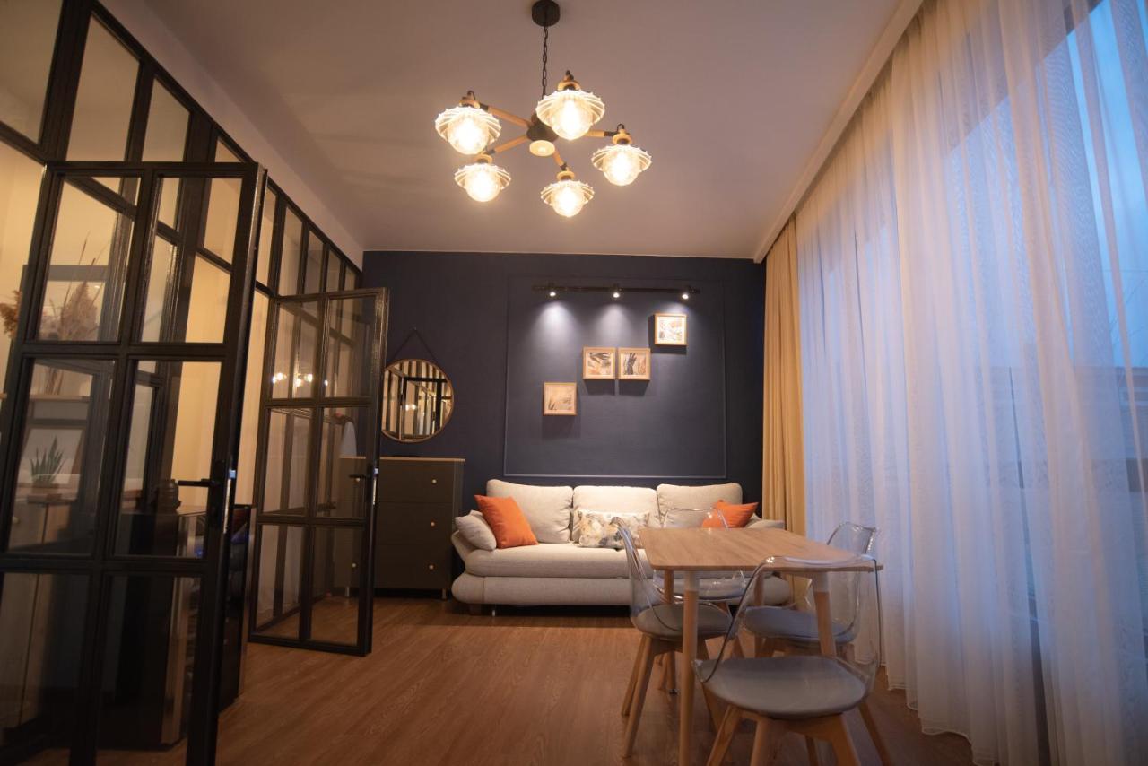 Luxury Apartment In Old Tbilisi With Terrace Екстериор снимка