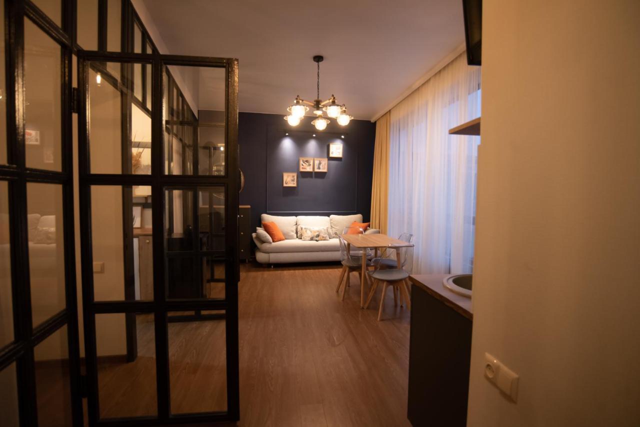 Luxury Apartment In Old Tbilisi With Terrace Екстериор снимка