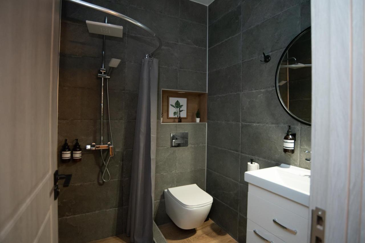 Luxury Apartment In Old Tbilisi With Terrace Екстериор снимка