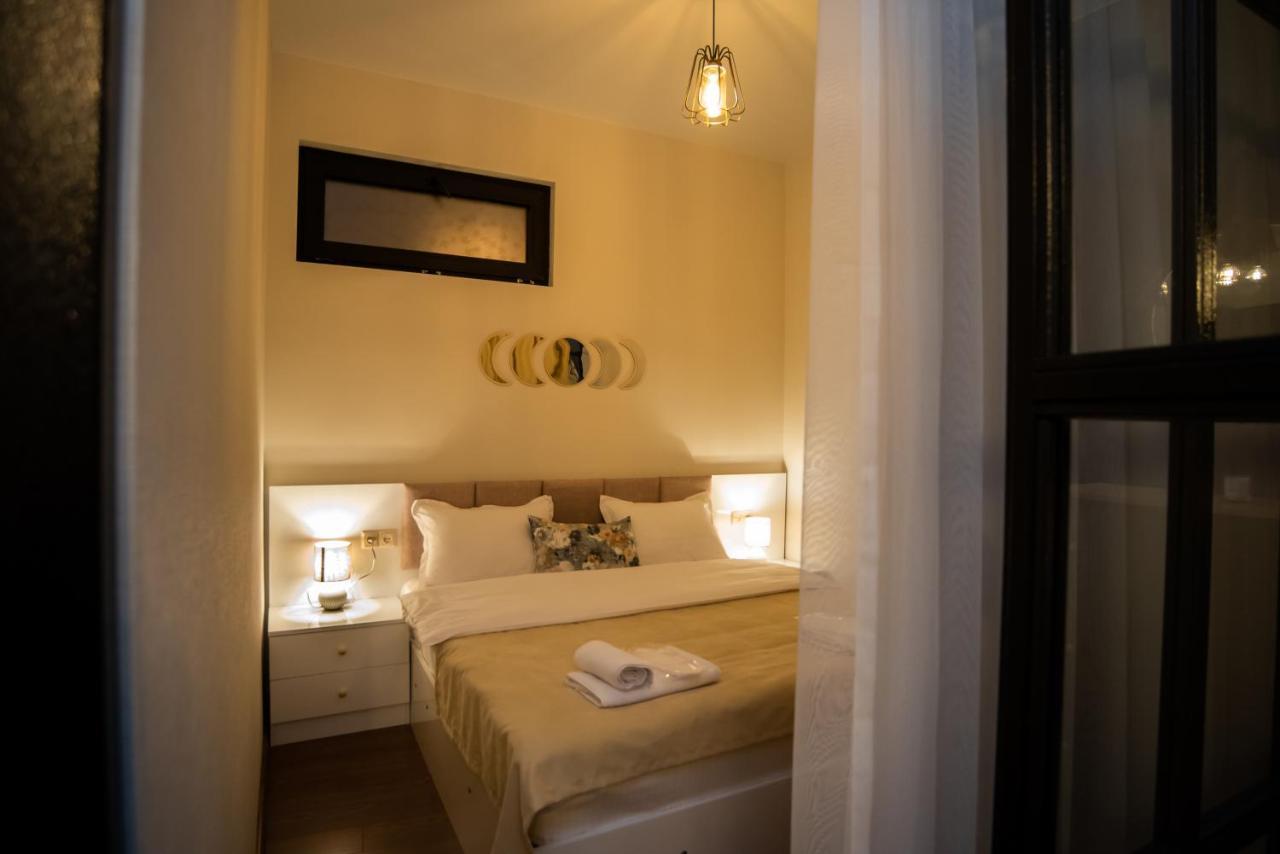 Luxury Apartment In Old Tbilisi With Terrace Екстериор снимка