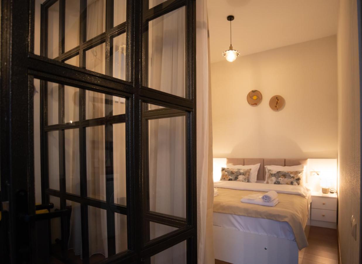 Luxury Apartment In Old Tbilisi With Terrace Екстериор снимка