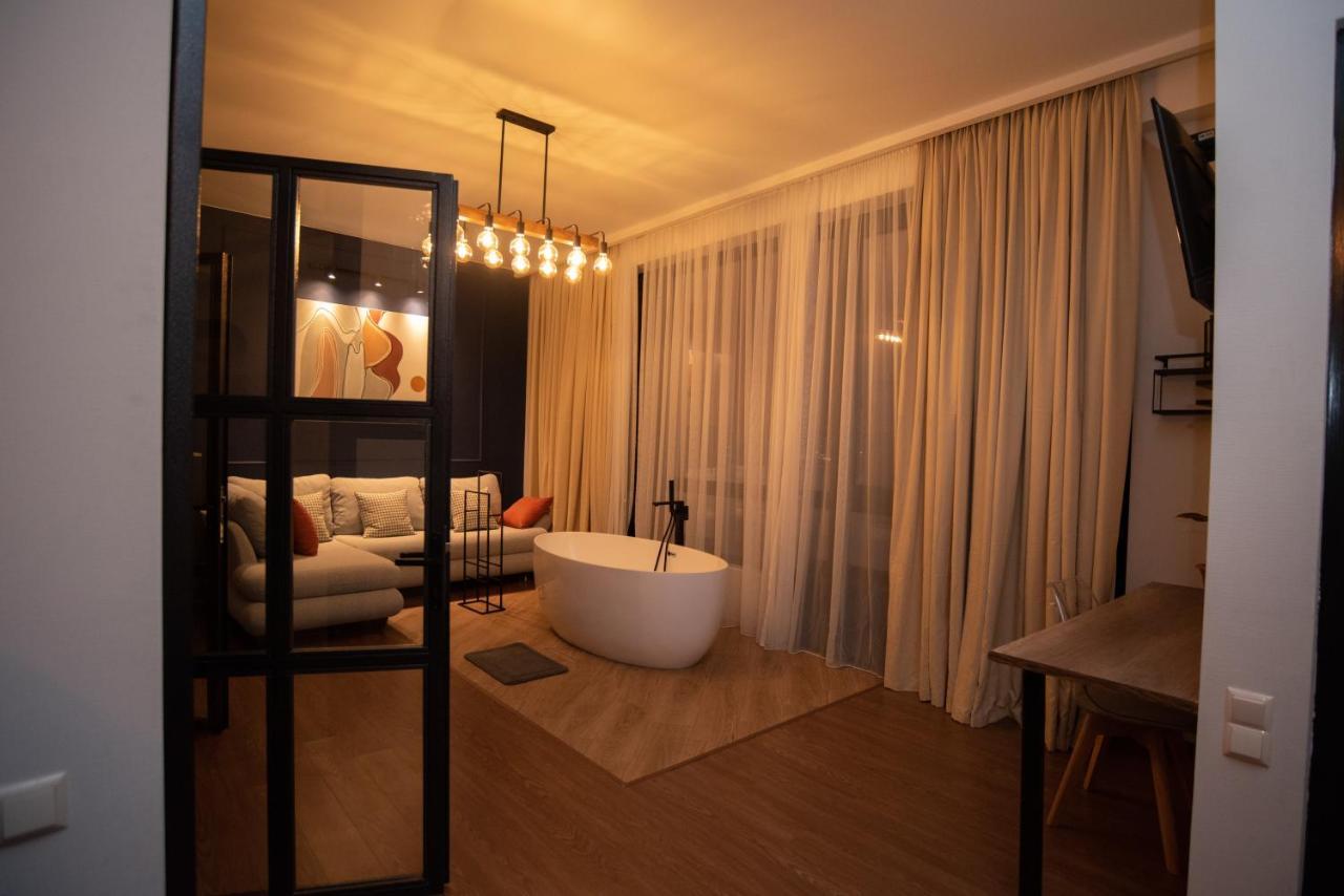 Luxury Apartment In Old Tbilisi With Terrace Екстериор снимка