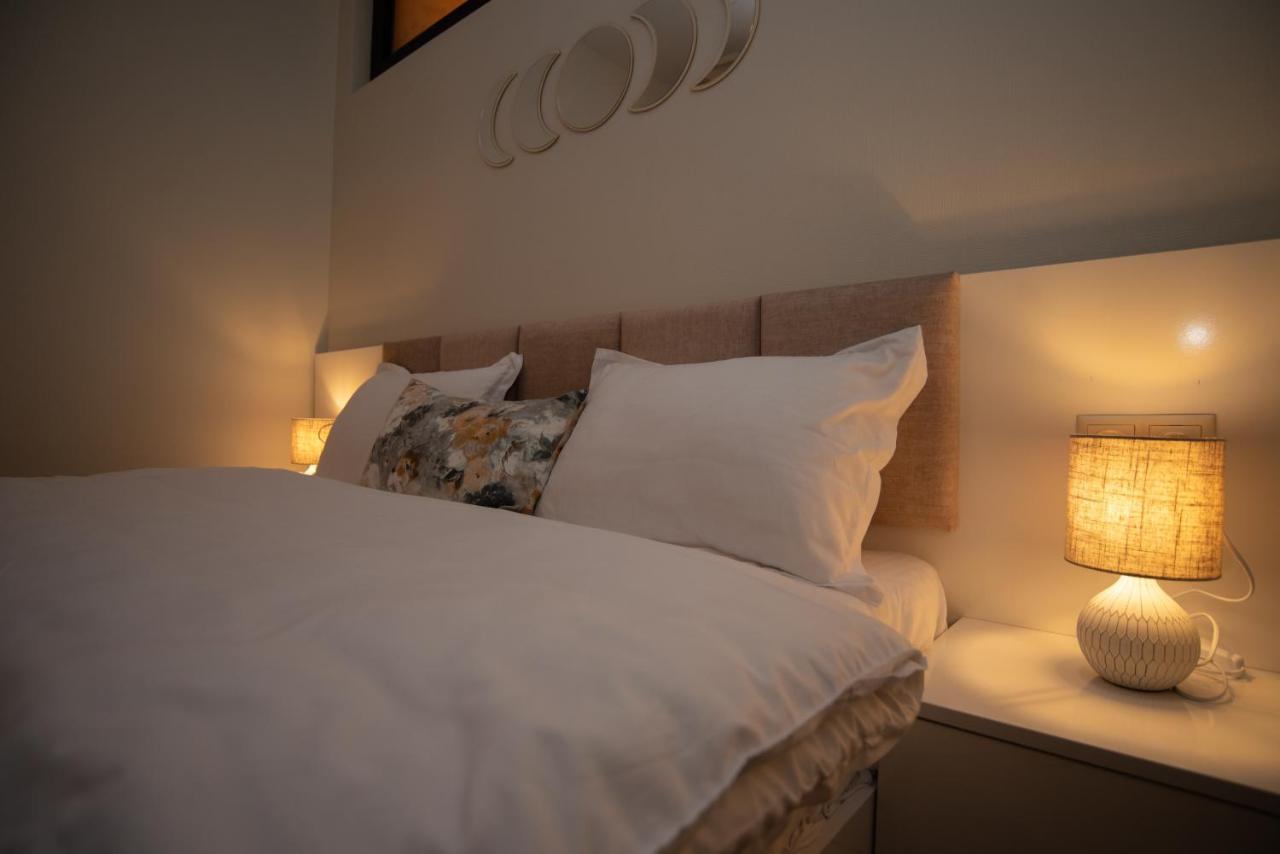 Luxury Apartment In Old Tbilisi With Terrace Екстериор снимка