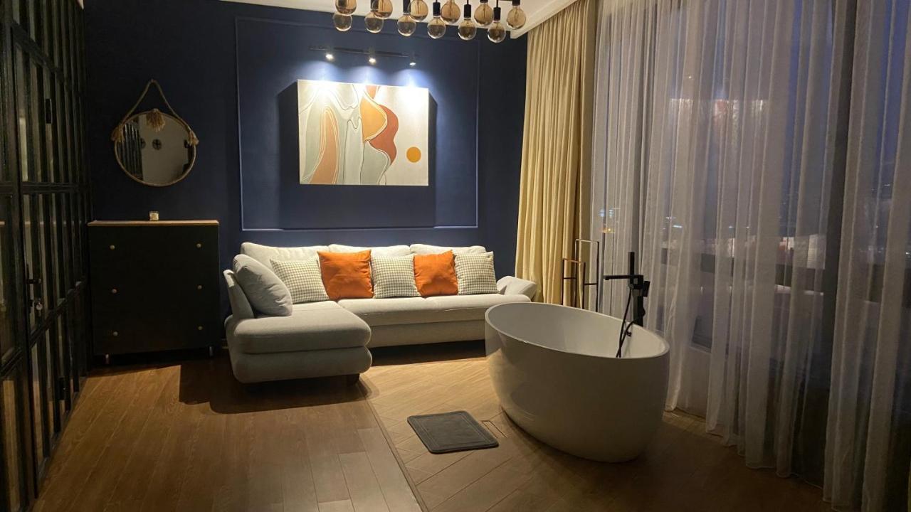 Luxury Apartment In Old Tbilisi With Terrace Екстериор снимка