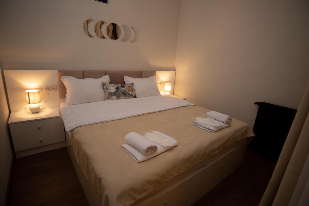 Luxury Apartment In Old Tbilisi With Terrace Екстериор снимка