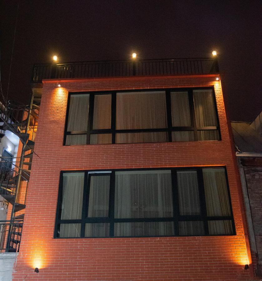 Luxury Apartment In Old Tbilisi With Terrace Екстериор снимка