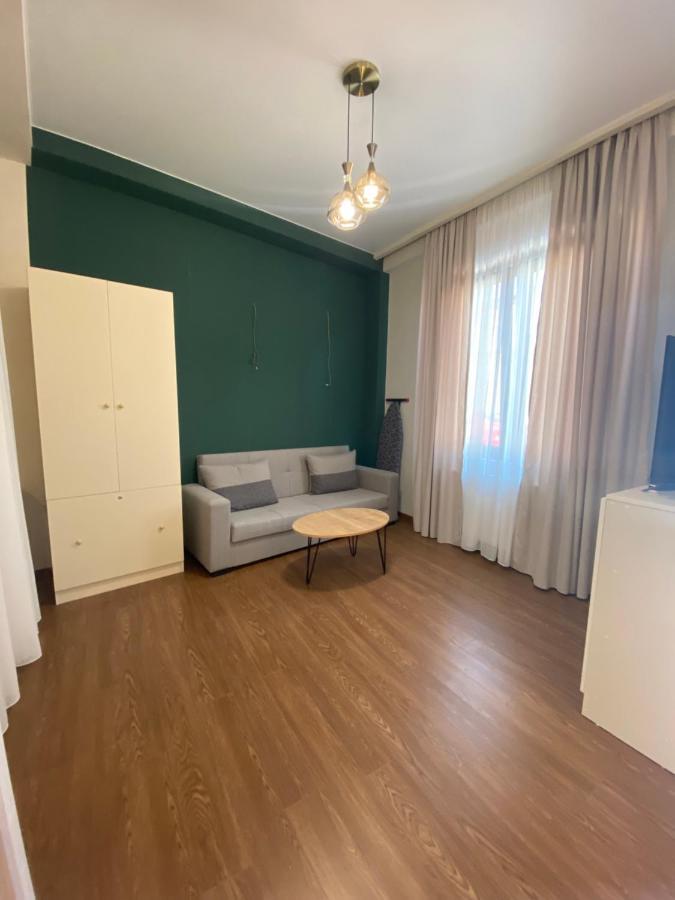 Luxury Apartment In Old Tbilisi With Terrace Екстериор снимка