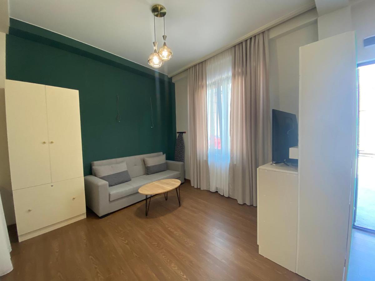 Luxury Apartment In Old Tbilisi With Terrace Екстериор снимка